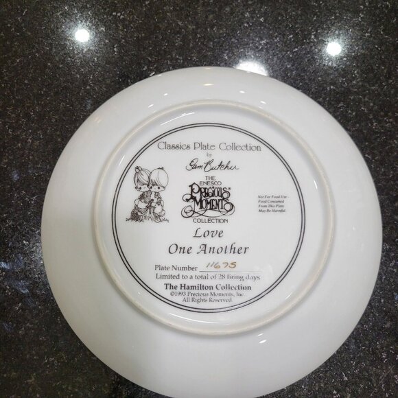 The Hamilton Collection 1993 Precious Moments Love One Another Collector Plate - Picture 3 of 3